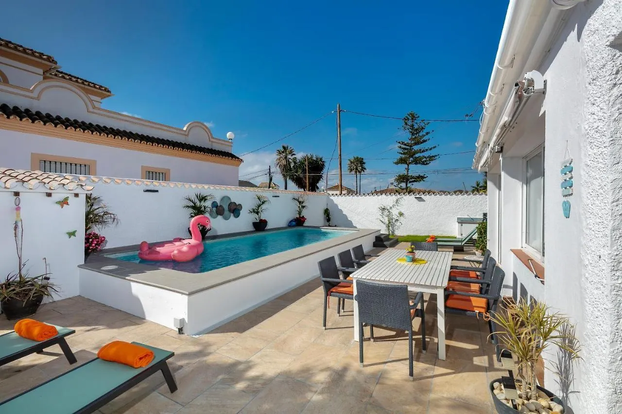 Spanish Style, Elegant 3 Bedroom Villa - 5 Minutes From The Beach! 마르베야 스페인
