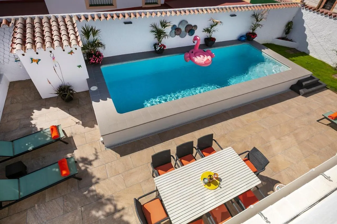 Spanish Style, Elegant 3 Bedroom Villa - 5 Minutes From The Beach! 마르베야